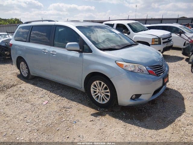 2017 TOYOTA SIENNA XLE 8 PASSENGER - 1