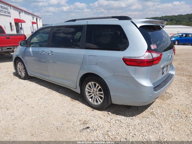 2017 TOYOTA SIENNA XLE 8 PASSENGER 3