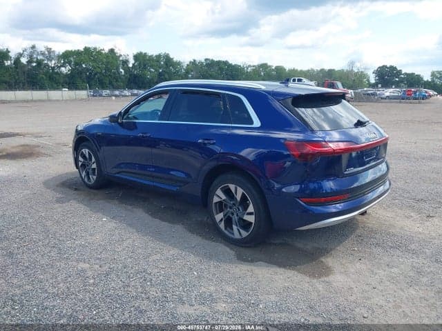 2021 AUDI E-TRON PRESTIGE QUATTRO 3
