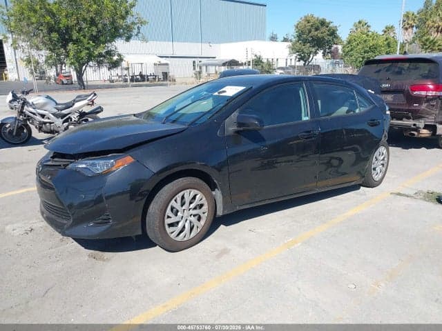 2018 TOYOTA COROLLA LE 2