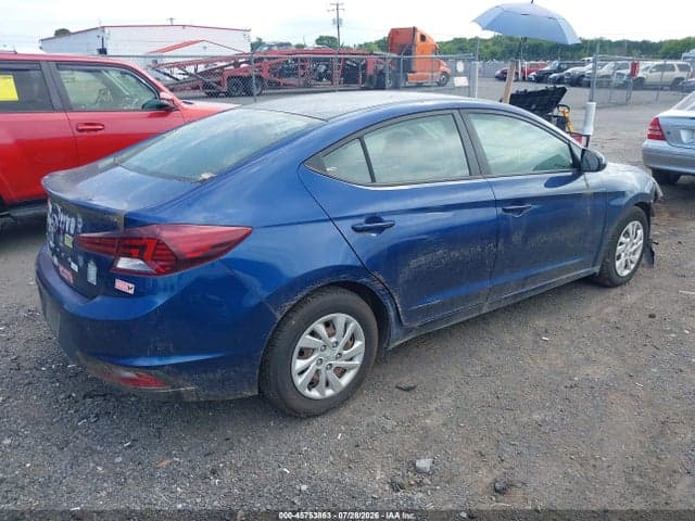 2019 HYUNDAI ELANTRA SE 4