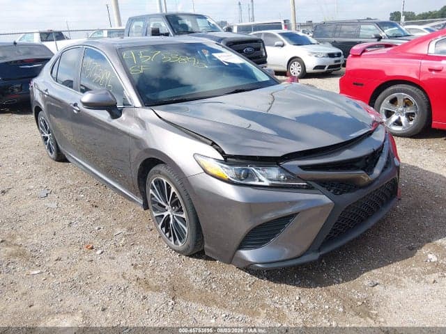 2018 TOYOTA CAMRY SE - 1