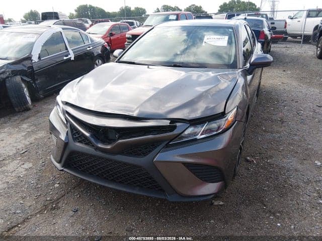 2018 TOYOTA CAMRY SE 6
