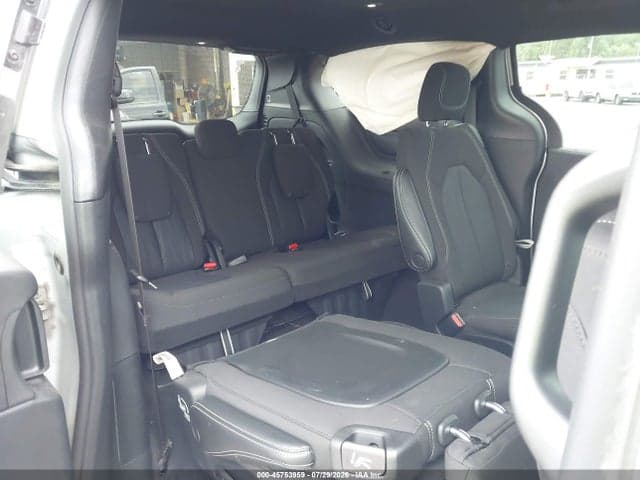 2022 CHRYSLER PACIFICA TOURING 8