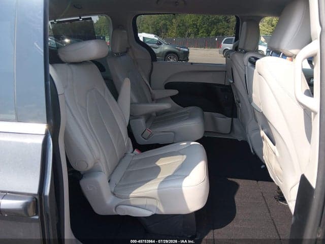 2017 CHRYSLER PACIFICA TOURING-L PLUS 8