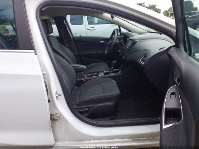 2018 CHEVROLET CRUZE LT AUTO 5