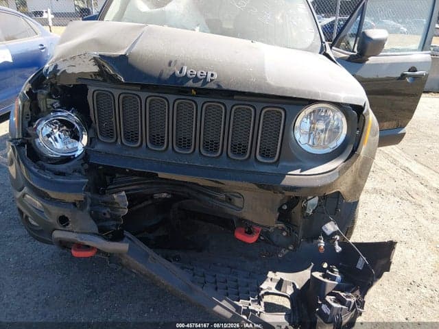 2017 JEEP RENEGADE TRAILHAWK 6
