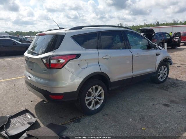 2018 FORD ESCAPE SE 4
