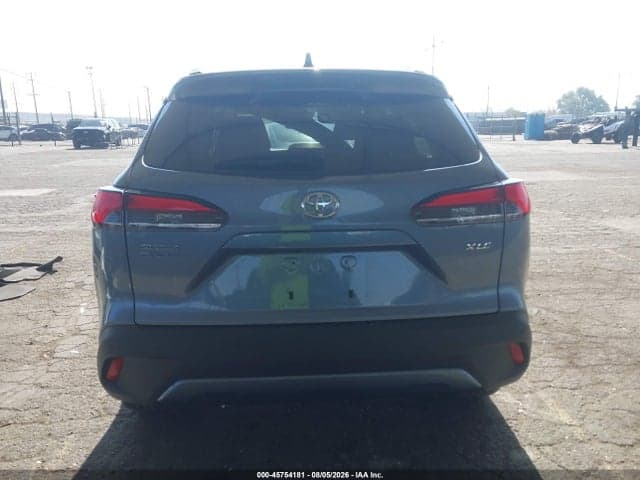 2024 TOYOTA COROLLA CROSS XLE 17