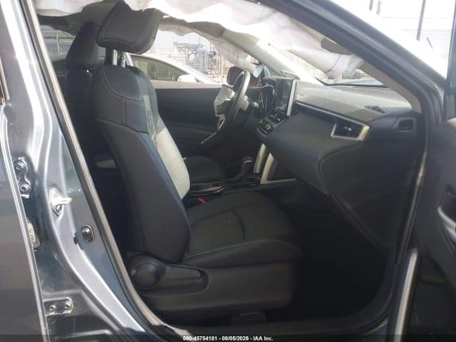 2024 TOYOTA COROLLA CROSS XLE 5