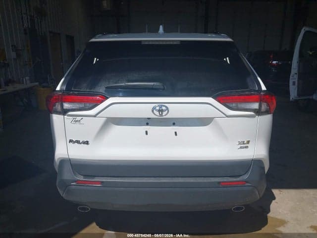 2025 TOYOTA RAV4 XLE PREMIUM 15