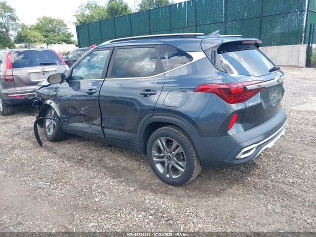 2021 KIA SELTOS S 3