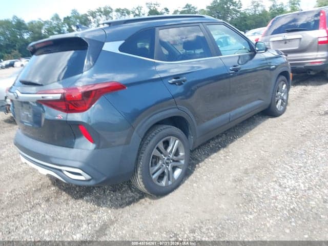 2021 KIA SELTOS S 4