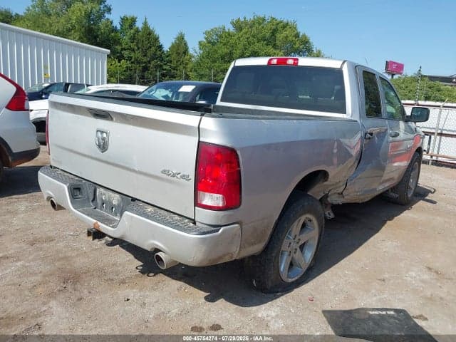 2017 RAM 1500 EXPRESS 4X4 6'4 BOX 4