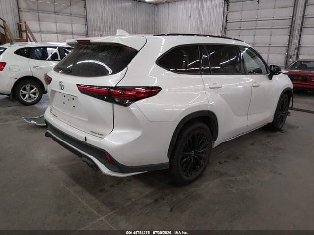 2023 TOYOTA HIGHLANDER XSE 4
