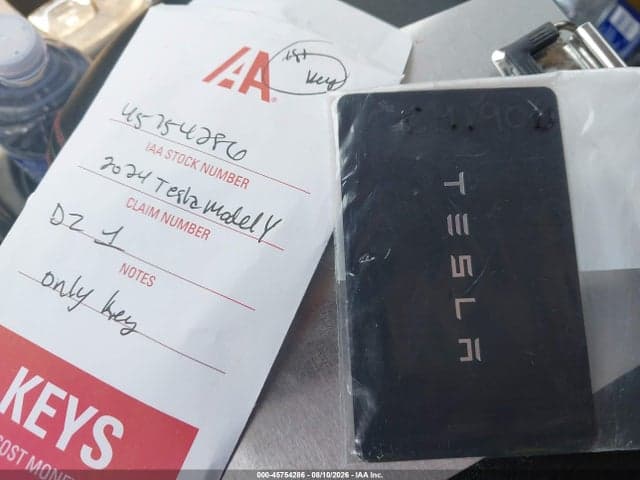 2024 TESLA MODEL Y 11