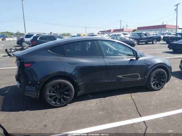 2024 TESLA MODEL Y 14