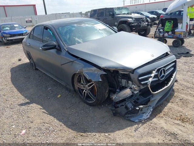2019 MERCEDES-BENZ E 300 - 1