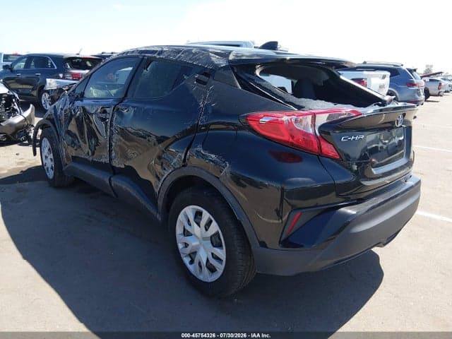 2020 TOYOTA C-HR LE 3
