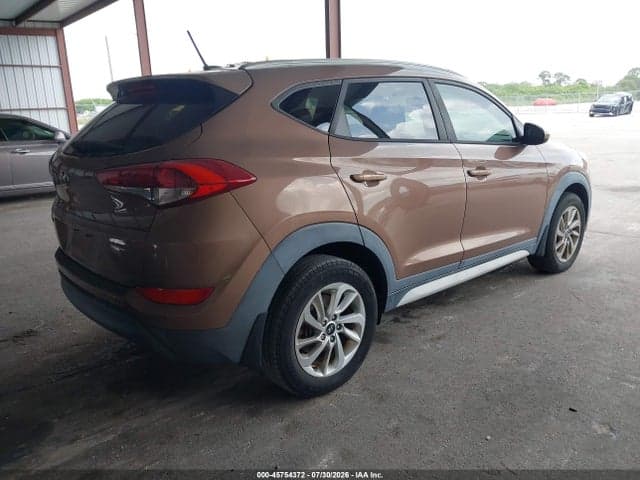 2017 HYUNDAI TUCSON SE 4