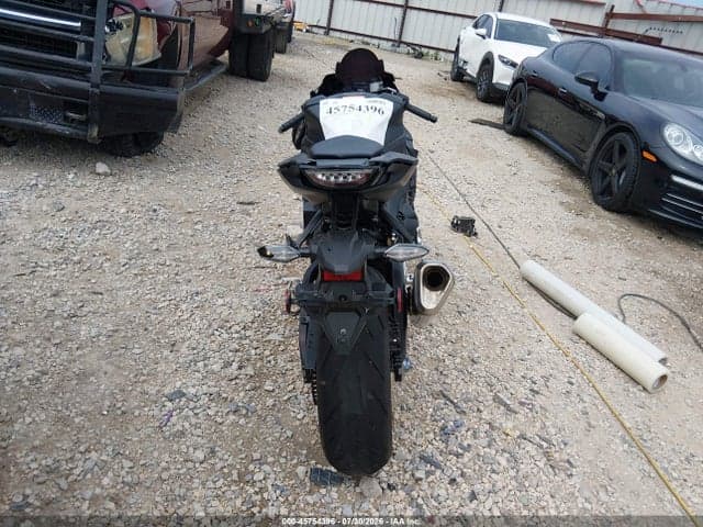2021 HONDA CBR1000 RR 6