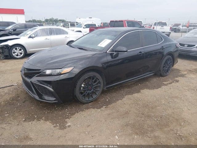2021 TOYOTA CAMRY SE 2