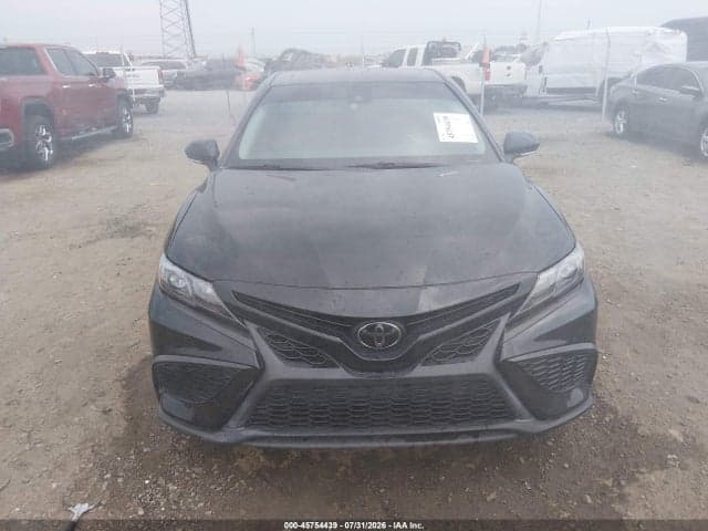 2021 TOYOTA CAMRY SE 13