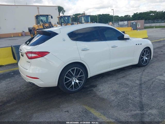 2017 MASERATI GRANTURISMO 4