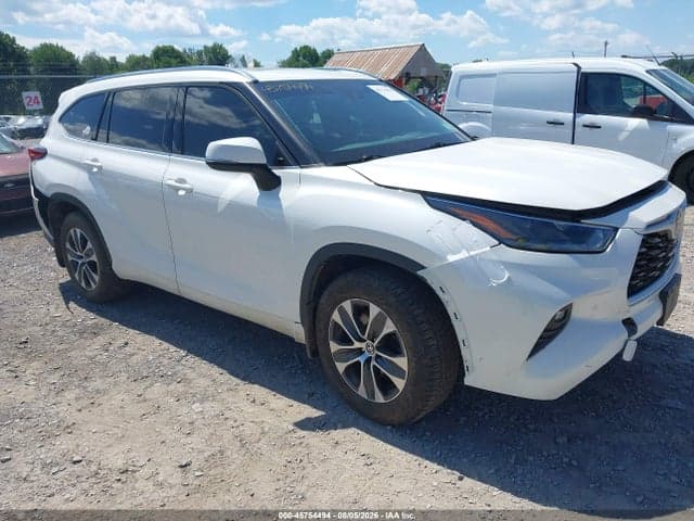 2021 TOYOTA HIGHLANDER XLE - 1