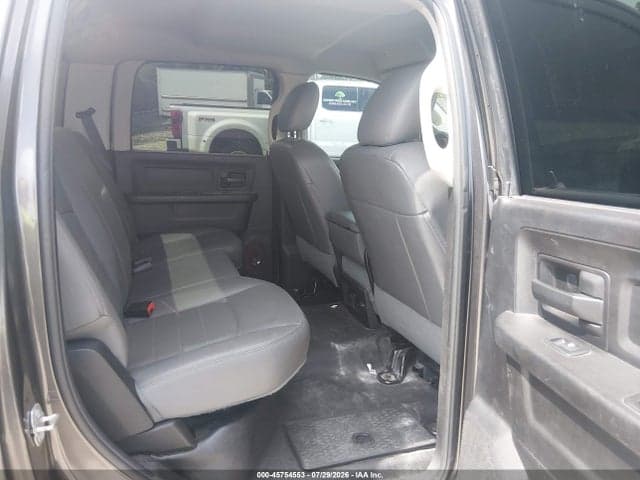 2017 RAM 3500 TRADESMAN 4X4 8' BOX 8