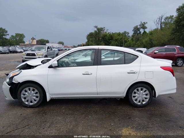 2017 NISSAN VERSA 1.6 SV 14