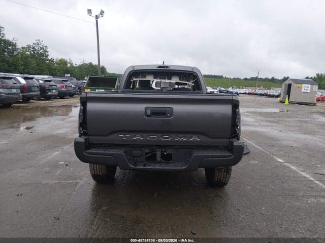 2017 TOYOTA TACOMA SR 17