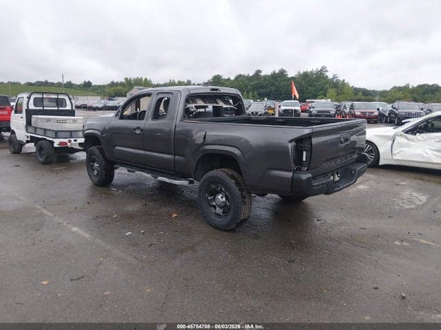 2017 TOYOTA TACOMA SR 3