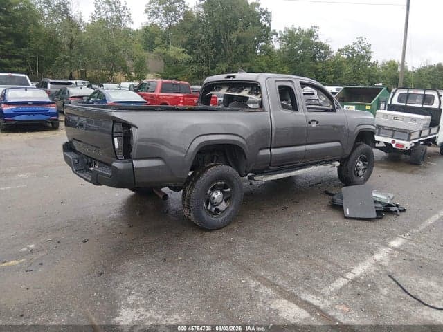 2017 TOYOTA TACOMA SR 4