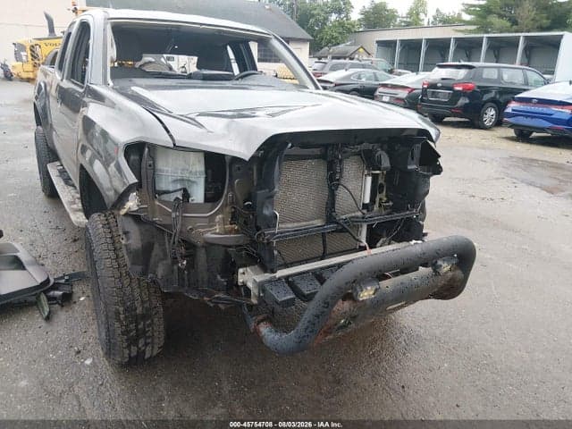 2017 TOYOTA TACOMA SR 6