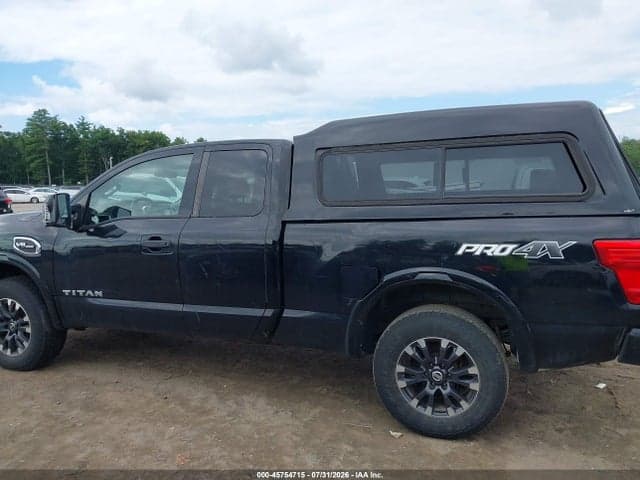 2017 NISSAN TITAN PRO-4X 14