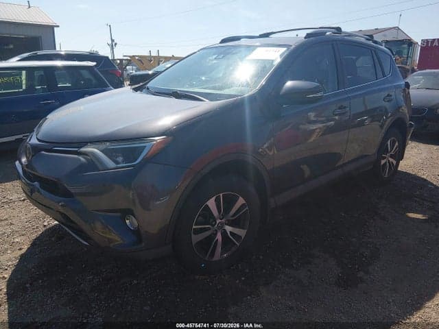 2017 TOYOTA RAV4 XLE 2