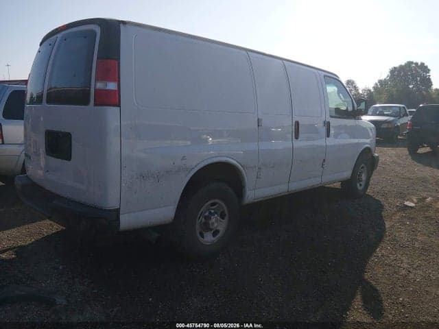 2017 CHEVROLET EXPRESS G2500 4