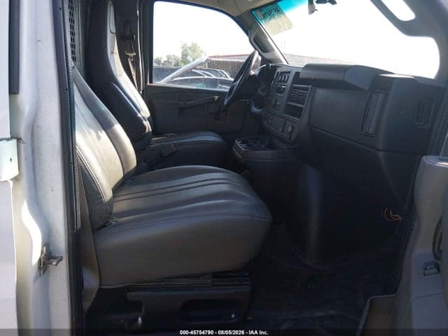2017 CHEVROLET EXPRESS G2500 5