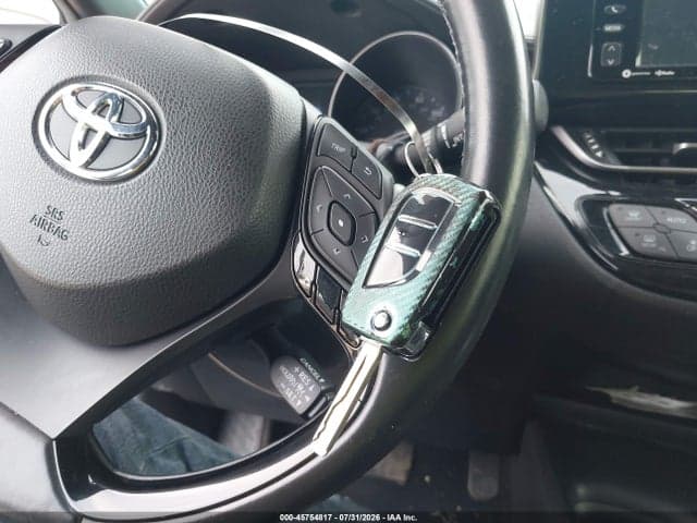 2018 TOYOTA C-HR XLE 11