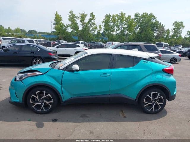2018 TOYOTA C-HR XLE 14