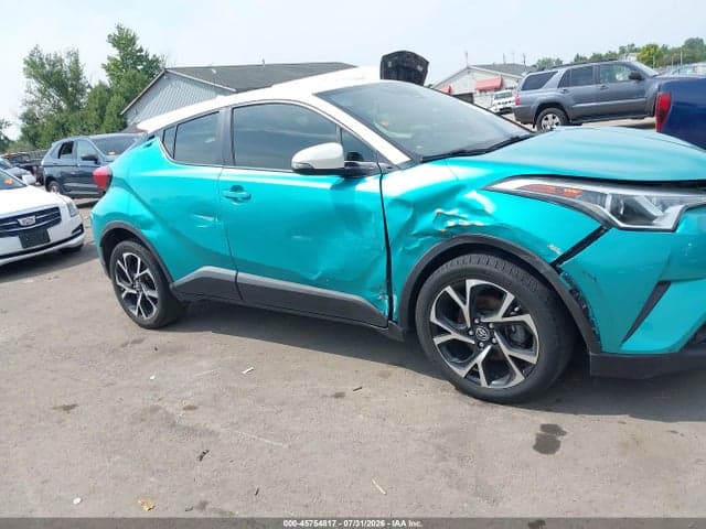 2018 TOYOTA C-HR XLE 17