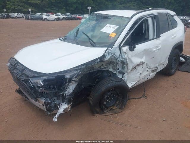2020 TOYOTA RAV4 LE 2