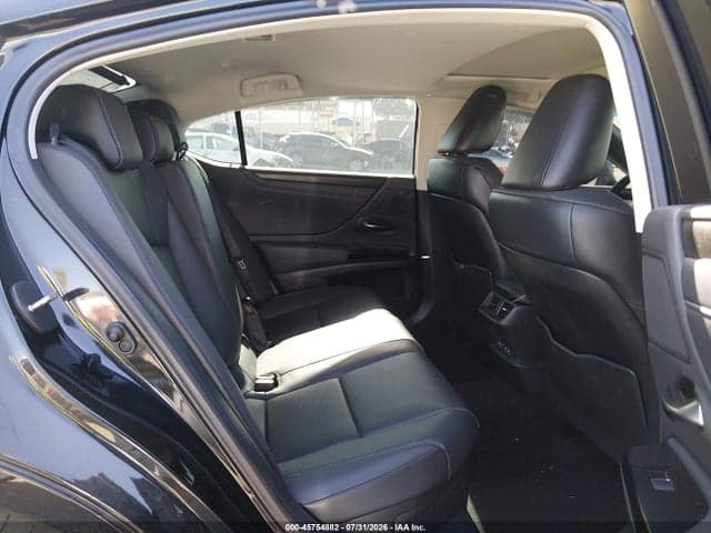 2024 LEXUS ES 300H 8