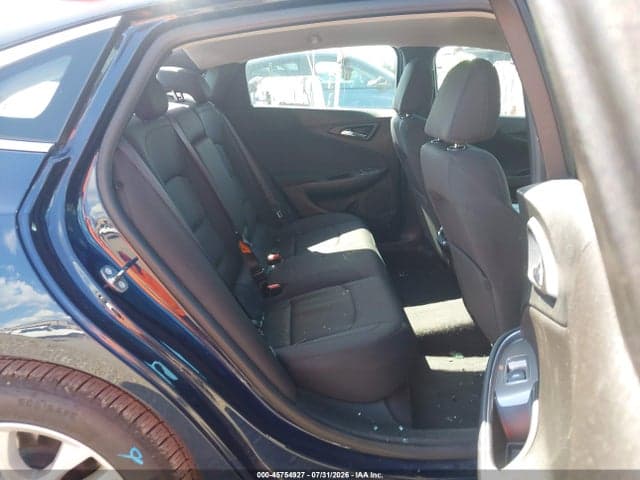 2017 CHEVROLET MALIBU 1LT 8