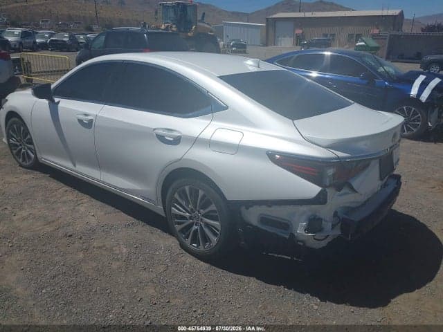 2021 LEXUS ES 300H 3