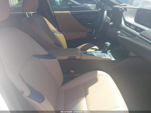 2021 LEXUS ES 300H 5