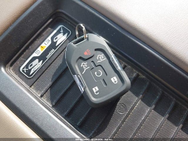 2017 GMC YUKON SLT 11