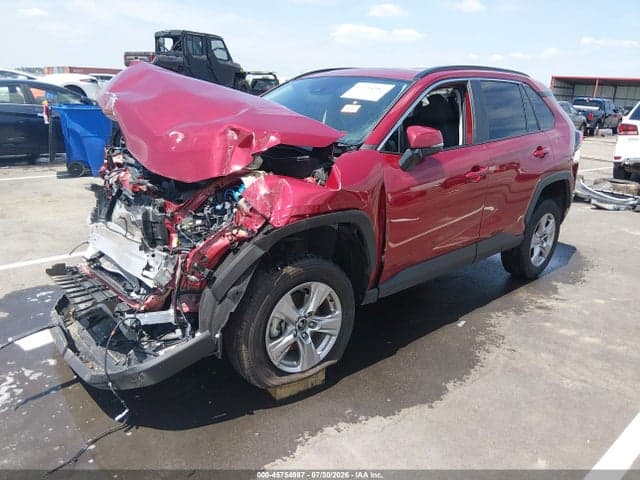 2025 TOYOTA RAV4 XLE 2