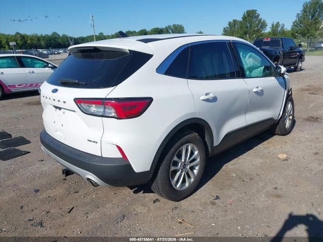 2021 FORD ESCAPE SE 4